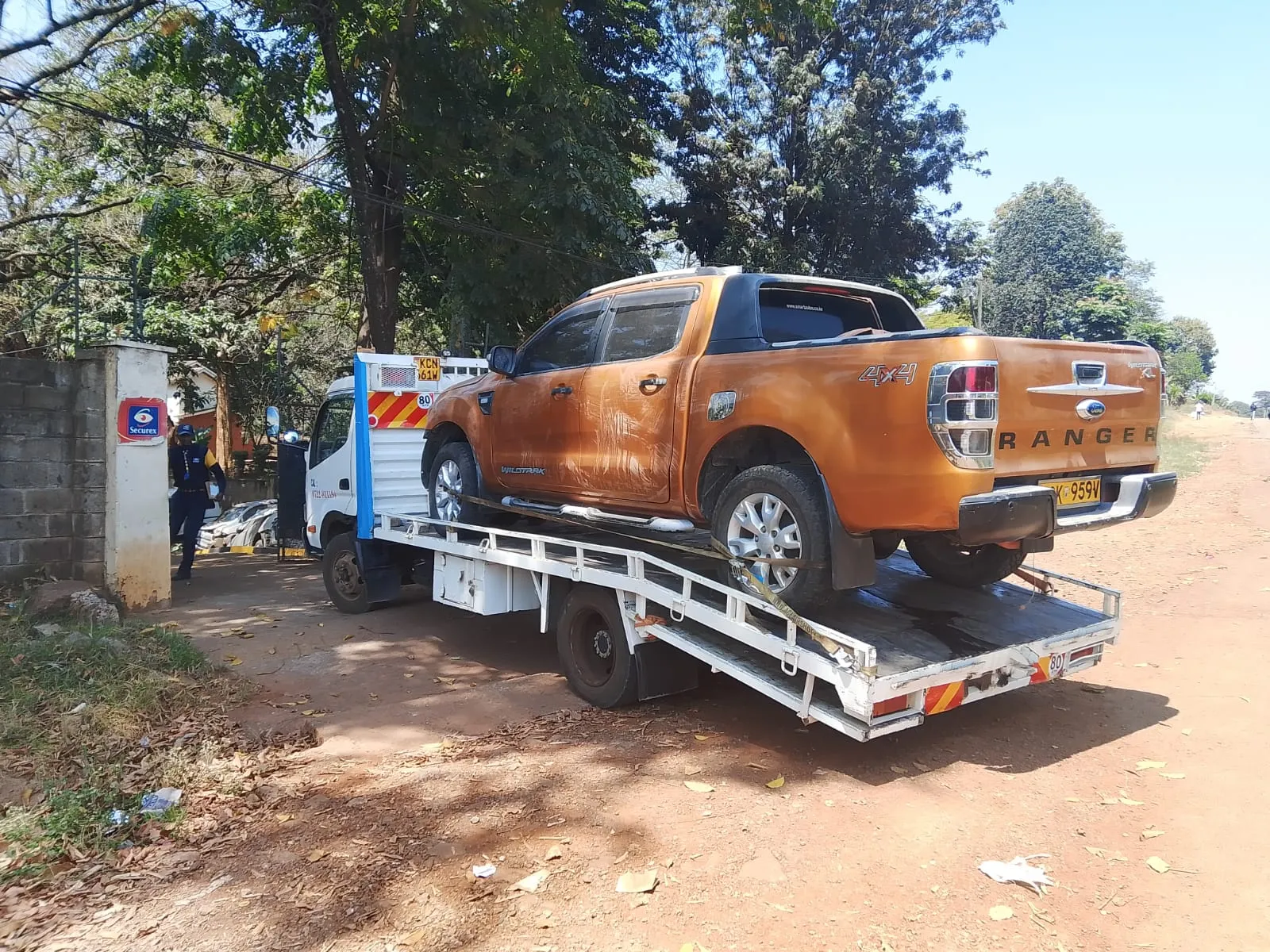 Flatbed Towing Advantages